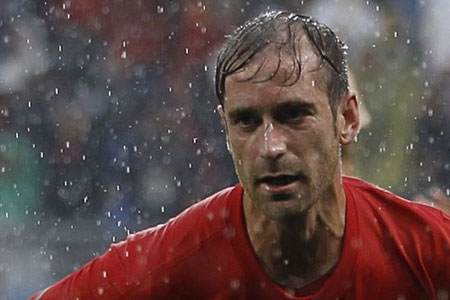 Liverpool tonight announced that 27-year-old Raul Meireles had signed for 