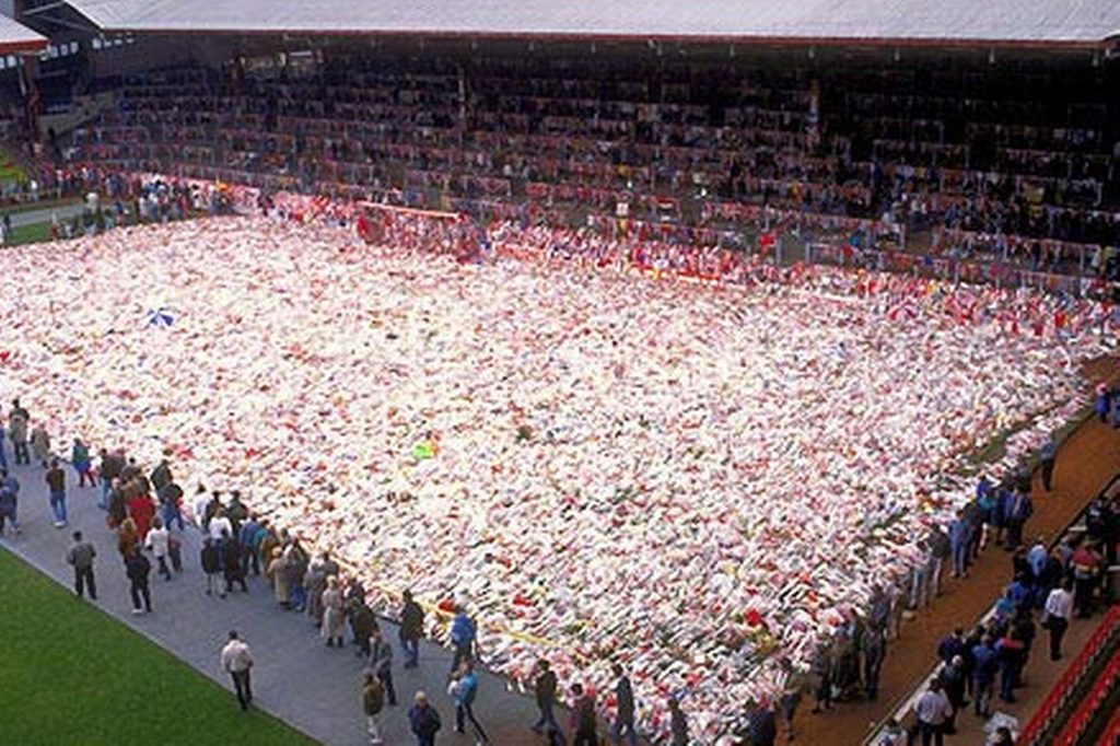 hillsborough-anfield-carpet-flowers